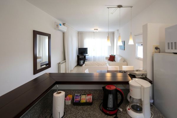 Apartamento 2 ambientes 3er Piso con AA