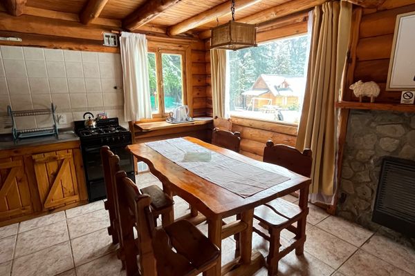 Cabaña para cinco personas con un baño privado