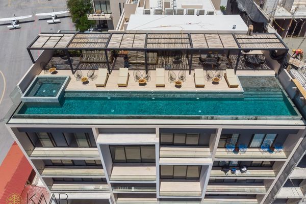 Kaab estudio by the beach