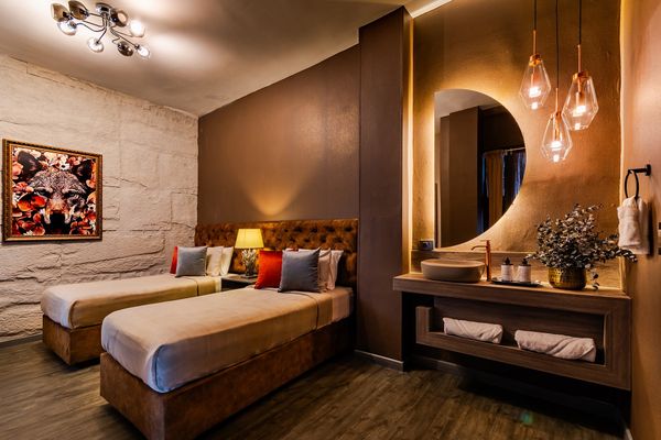 Gótica Estándar Doble Lobo