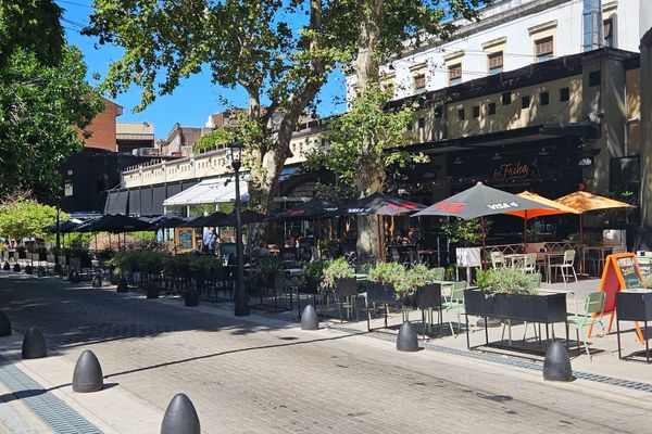 Depto 2 ambientes sobre calle Azcuénaga, Recoleta