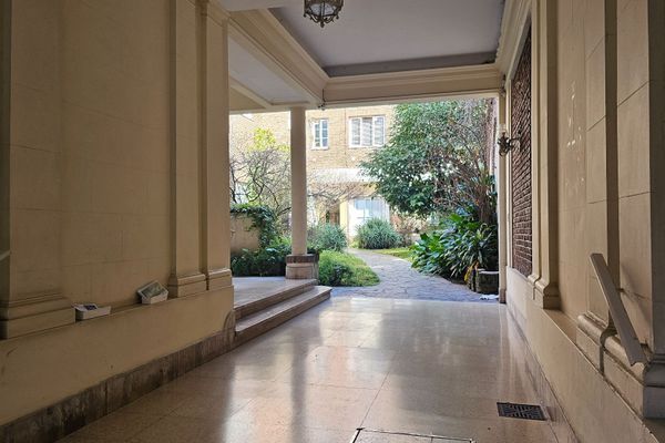 Depto 2 ambientes sobre calle Moldes, Belgrano