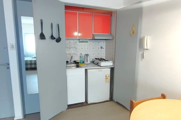 Depto monoambiente sobre calle Suipacha, Retiro