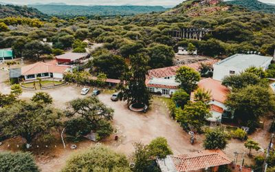 ComplejoTermalElSauce - 
                                    Estacionamiento                                