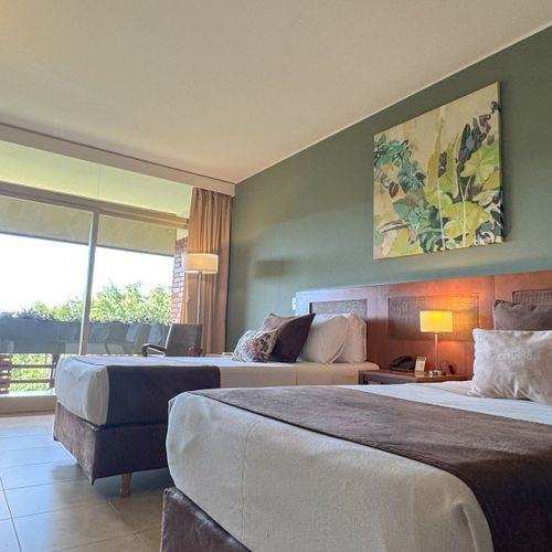 Raíces Esturión Hotel