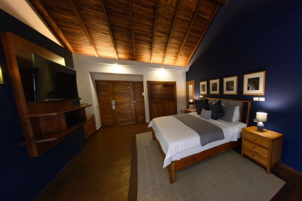 SUITE JUNIOR C/JACUZZI 