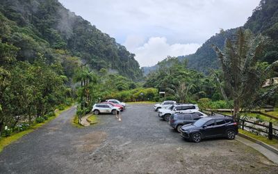 ECOTERMALESCENTROTURISTICOSANVICENTE - Parqueadero