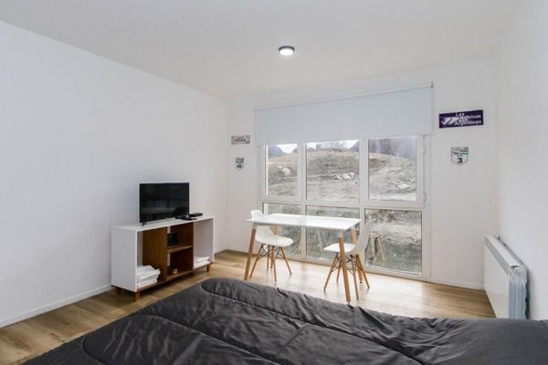 Miradores del Beagle - 1 Ambiente vista Montaña sin Balcón				