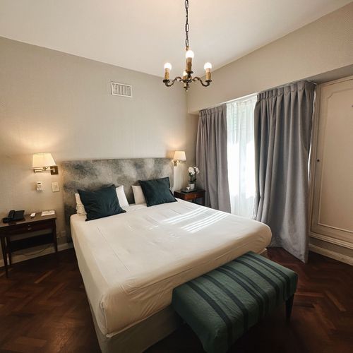 Lafayette Hotel