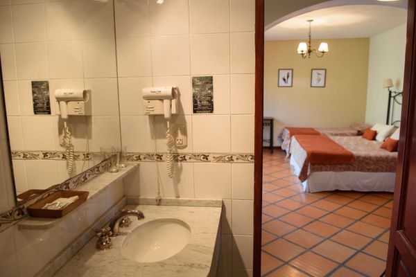 SUPERIOR CON TERRAZA