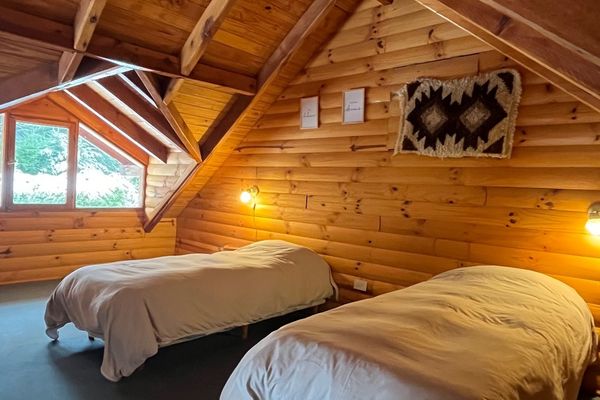 Cabaña para cinco personas con un baño privado