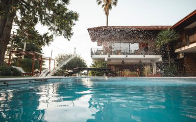 HotelCarlosPaz43c - 
                                    Piscina                                