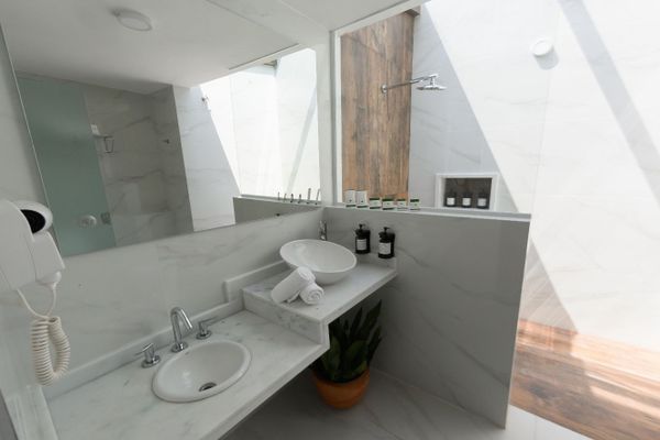 SUITE JUNIOR C/JACUZZI 