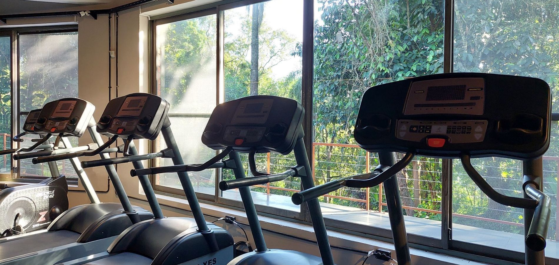 Raíces Esturión Hotel