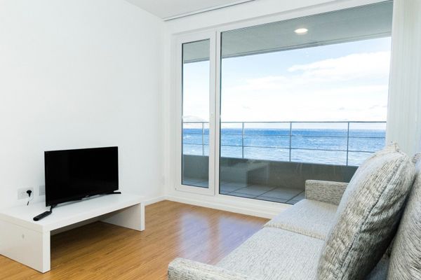 De La Costa 2 ambientes canal