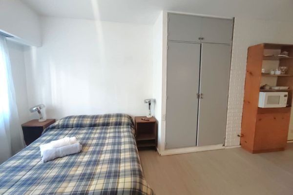 Depto monoambiente sobre calle Suipacha, Retiro