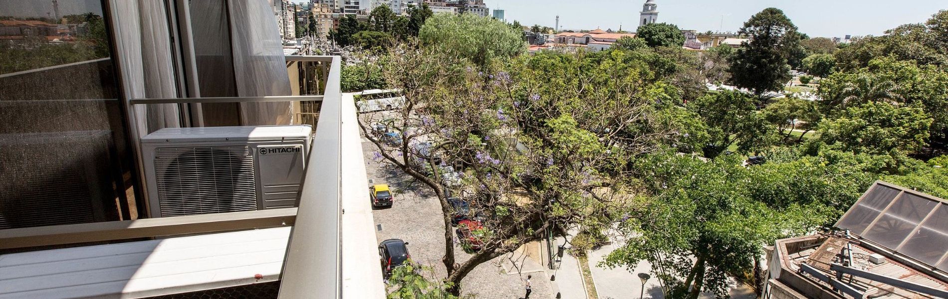 Ayres Recoleta Plaza