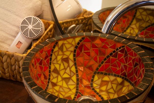 DOMO ALLPA CON PROYECTOR Y PANTALLA