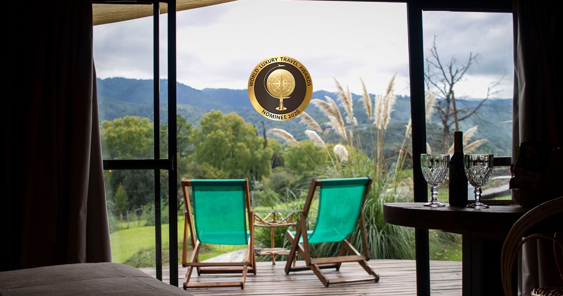 VISTA MAJESTUOSA DESDE LA CAMA DE NUESTRO DOMO WAYRA, HACIA LAS CUMBRES DE RACO