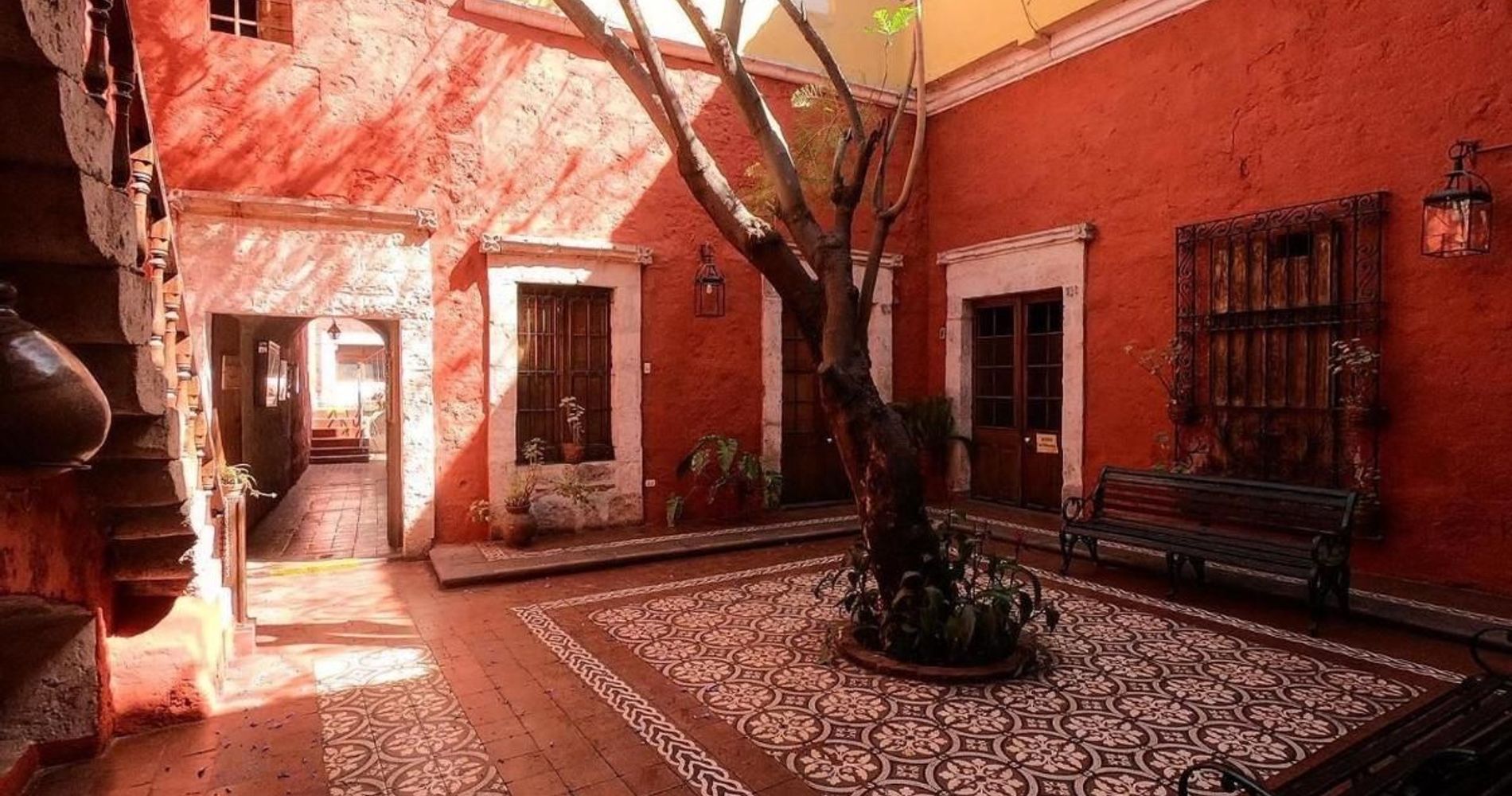 Nuestro patio les da la bienvenida.