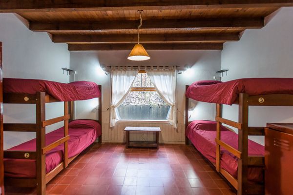 CAMA EN HAB SEXTUPLE A COMPARTIR