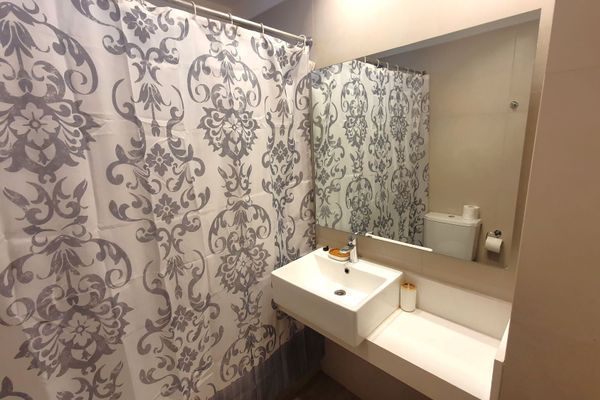 Amplio depto monoambiente sobre Godoy Cruz