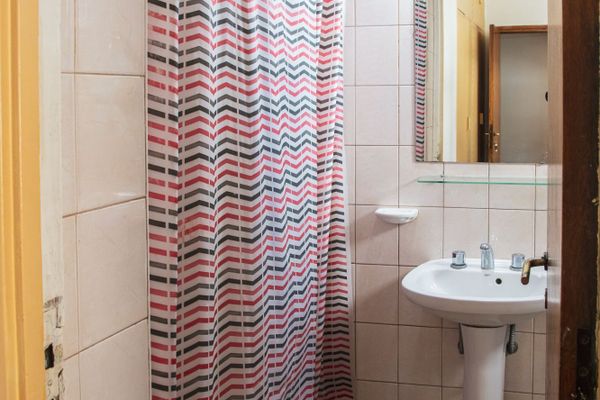 Cama en Habitación Quíntuple Femenina Compartida