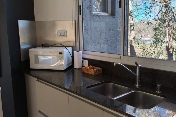 cocina equipada microondas