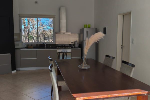 amplia mesada concepto abierto