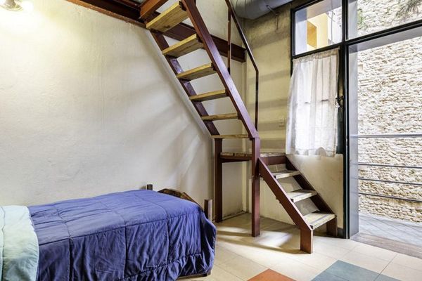 Cama en habitación compartida femenina de 4 camas 104