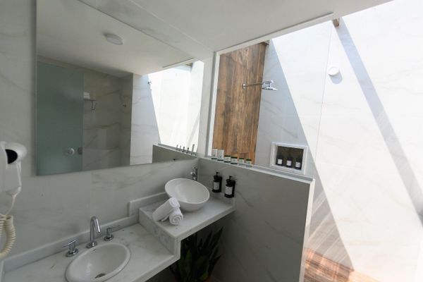 SUITE JUNIOR C/JACUZZI 