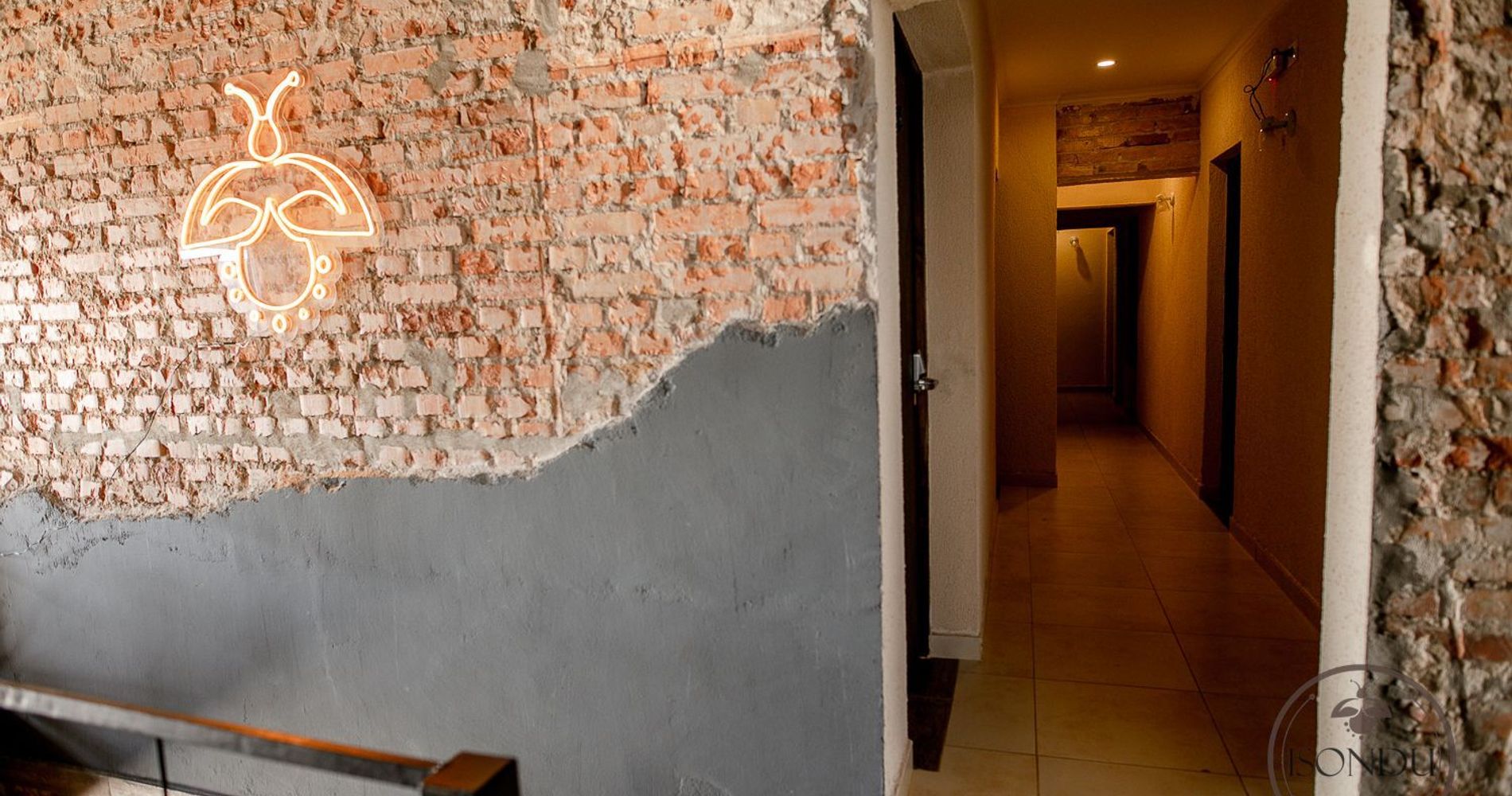 Isondu Suites & Breakfast