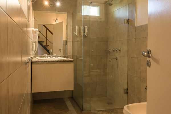 Sector Sierras 1 (2 Plantas) - 2 Habitaciones y 1 baño (Hasta 2 huéspedes) 