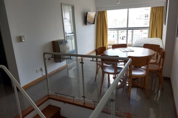 Dúplex de 3 ambientes vista ciudad (Piso 10, sin aire acondicionado)