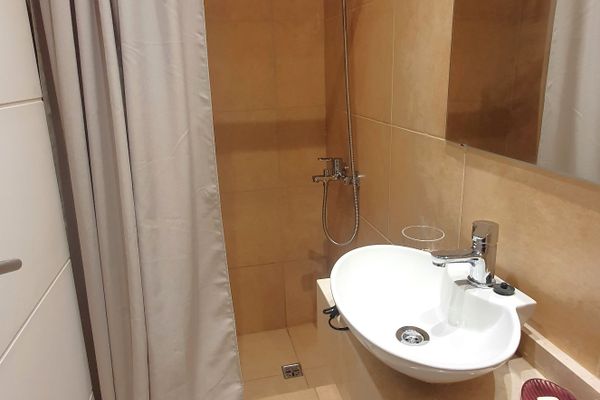 Depto monoambiente sobre Av. Comodoro Rivadavia, Núñez