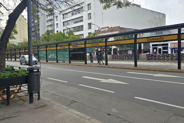 Depto monoambiente sobre calle Quesada, Belgrano.
