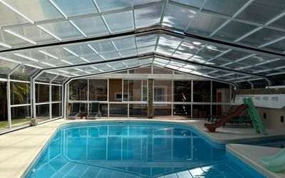 AlojamientoCariloPrinces - 
                                    Piscina                                