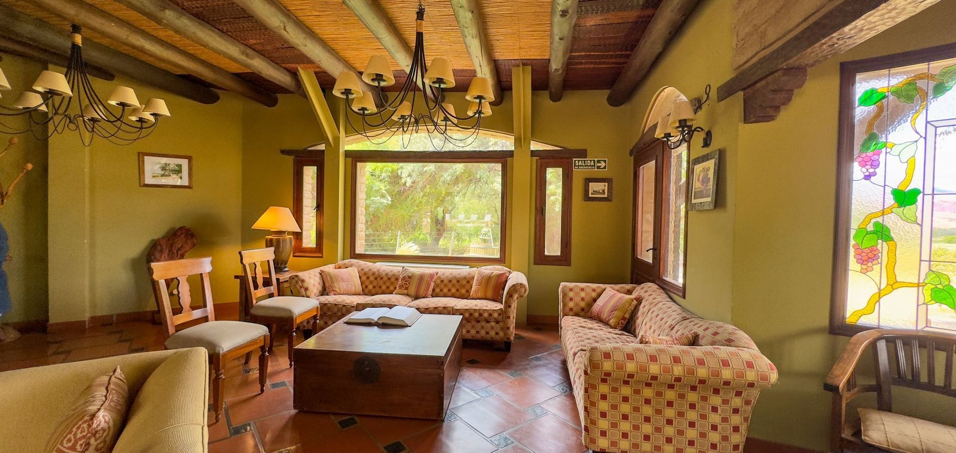 La Casa De La Bodega - Wine Boutique Hotel