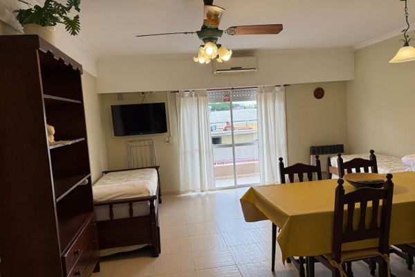 Departamento 1 dormitorio hasta 5 pax -Pinamar-