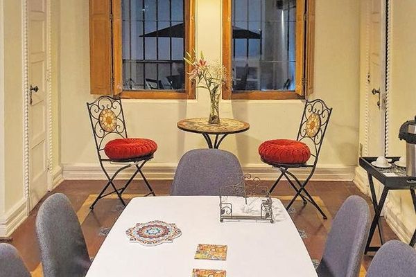 Habitación Individual Económica con Baño Compartido