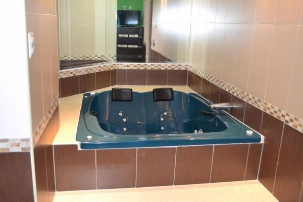 Master Suite Jacuzzi