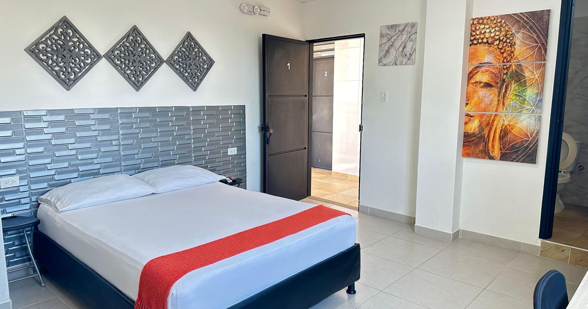 Las Piloneras Apartahotel