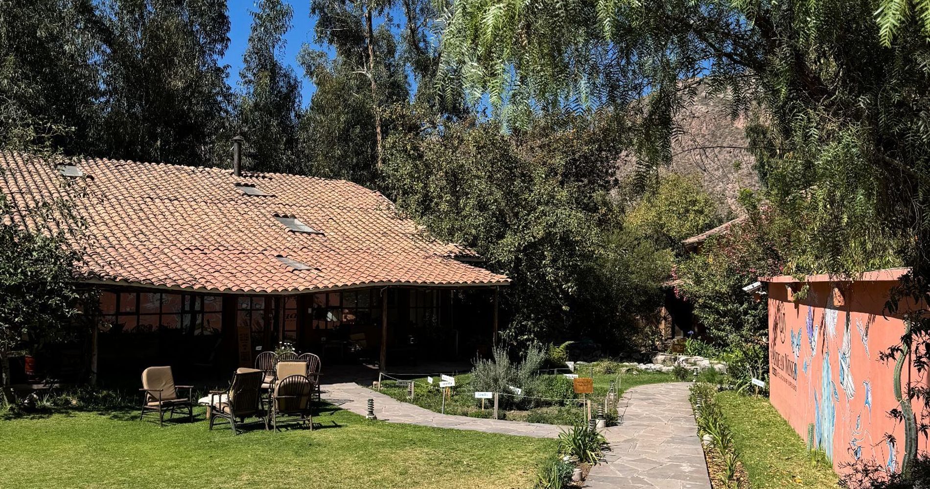 Andean Wings Valley Hotel