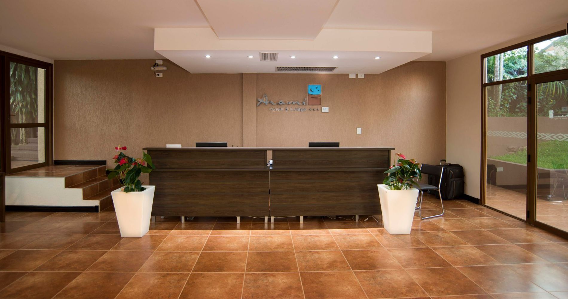 Arami Hotel & Lodge