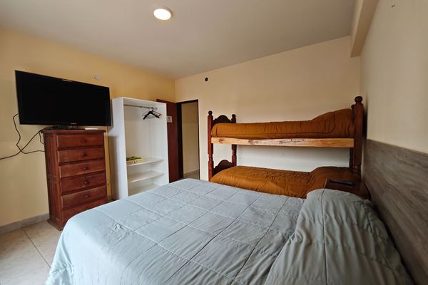 Departamento Planta baja - Güemes 256