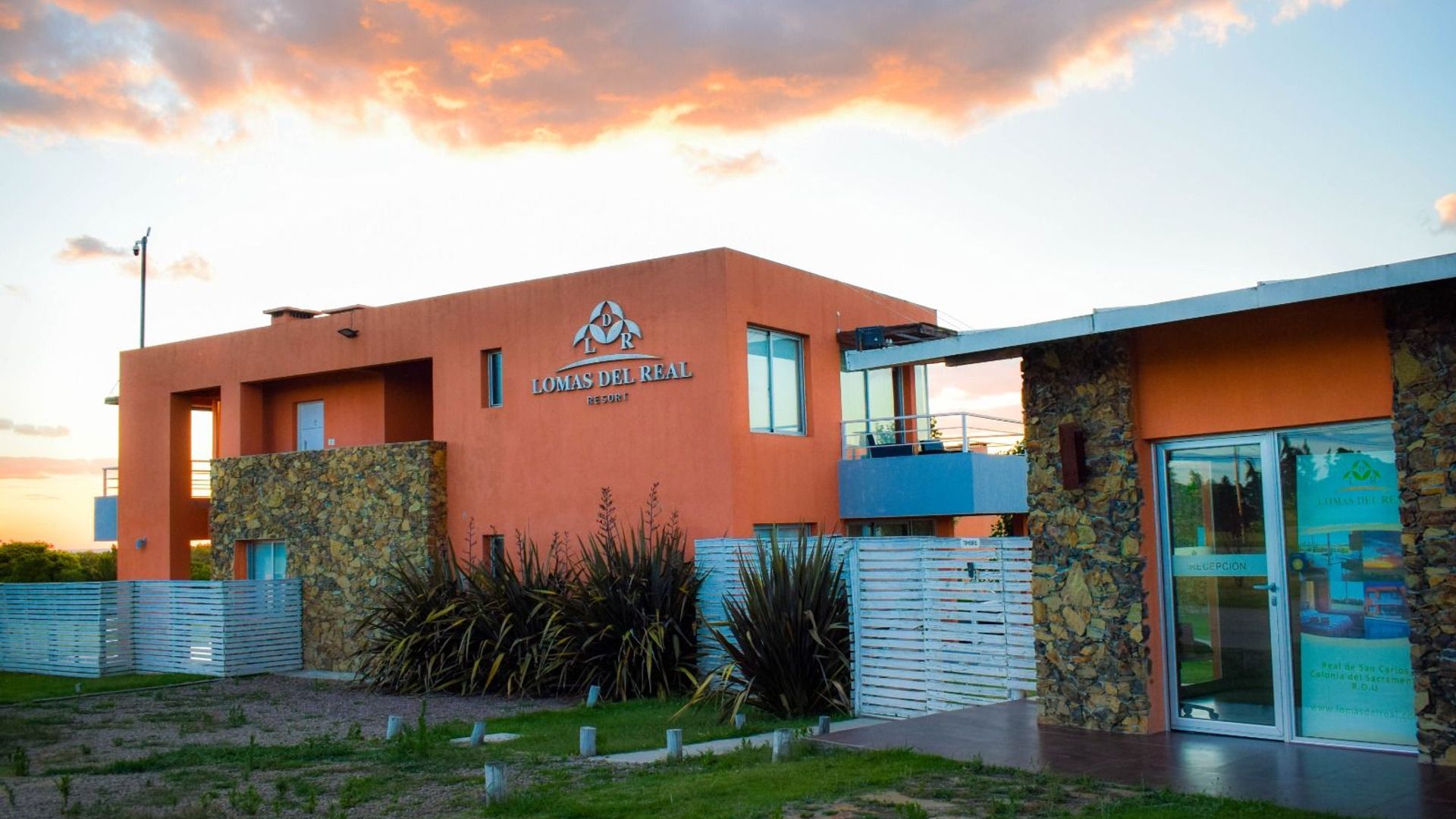 Lomas Del Real Aparthotel