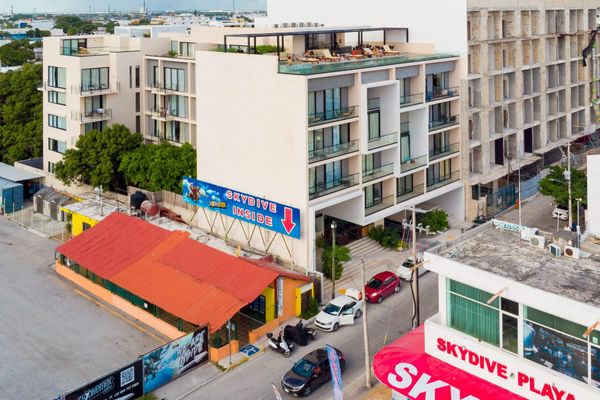 Kaab estudio by the beach