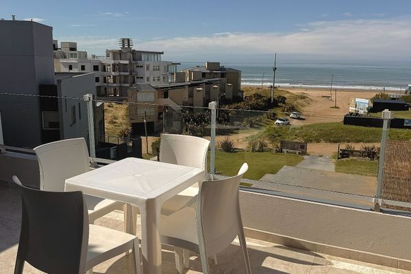 Apart 2 ambientes Comfort con vista al mar