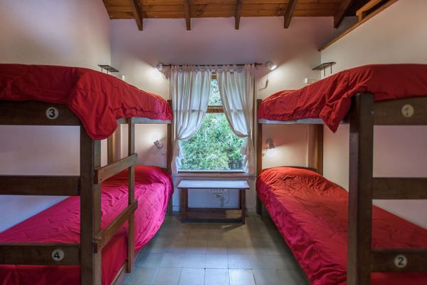 CAMA EN HAB QUINTUPLE A COMPARTIR