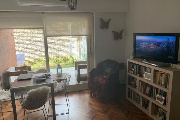 Depto 3 amb sobre Eduardo Costa, en Martinez